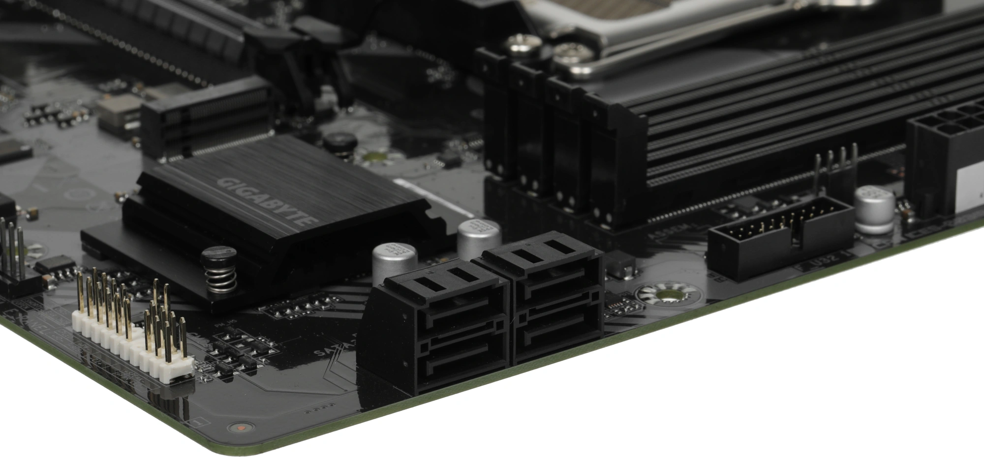 Материнская плата Gigabyte A620M DS3H Socket AM5 AMD A620 4xDDR5 mATX AC`97 8ch(7.1) GbLAN RAID+VGA+HDMI+DP
