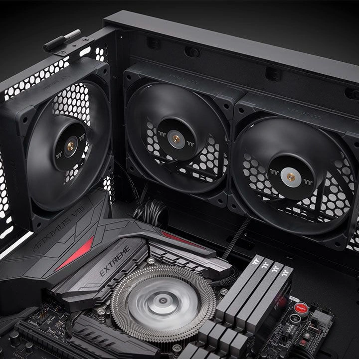 Вентилятор для корпуса Thermaltake Toughfan 12 Pro 120х120x25 черный 4-pin 22.6дБ (упак.:2шт) (CL-F159-PL12BL-A) Ret