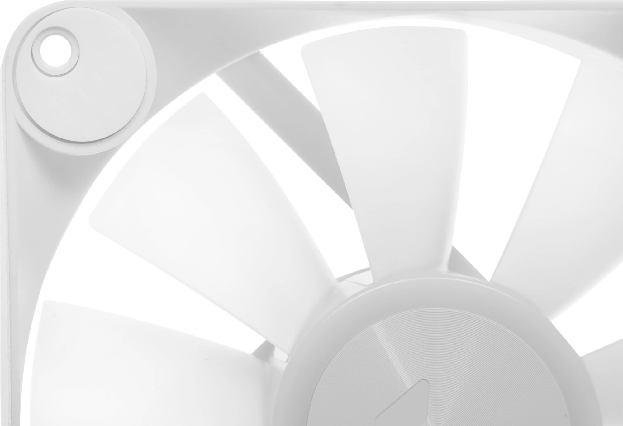 Вентилятор для корпуса Aerocool APNX FP1-120 ARGB 120х120x30 белый 4-pin 33дБ (FP1-120 WH) Ret