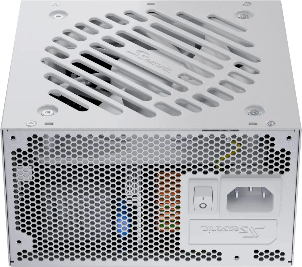 Блок питания Seasonic ATX 750W Core GX-750 White 80+ gold (20+4pin) APFC 120mm fan 6xSATA Cab Manag RTL